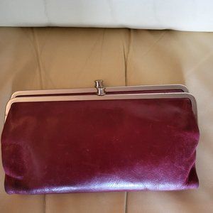 Hobo Lauren Clutch wallet in Cranberry